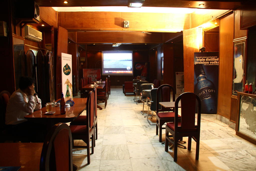 Hotel Blue Moon Γουβαχάτι Εξωτερικό φωτογραφία
