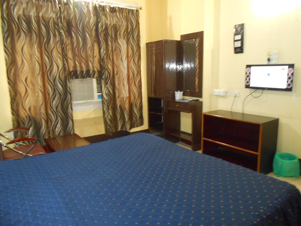 Hotel Blue Moon Γουβαχάτι Δωμάτιο φωτογραφία
